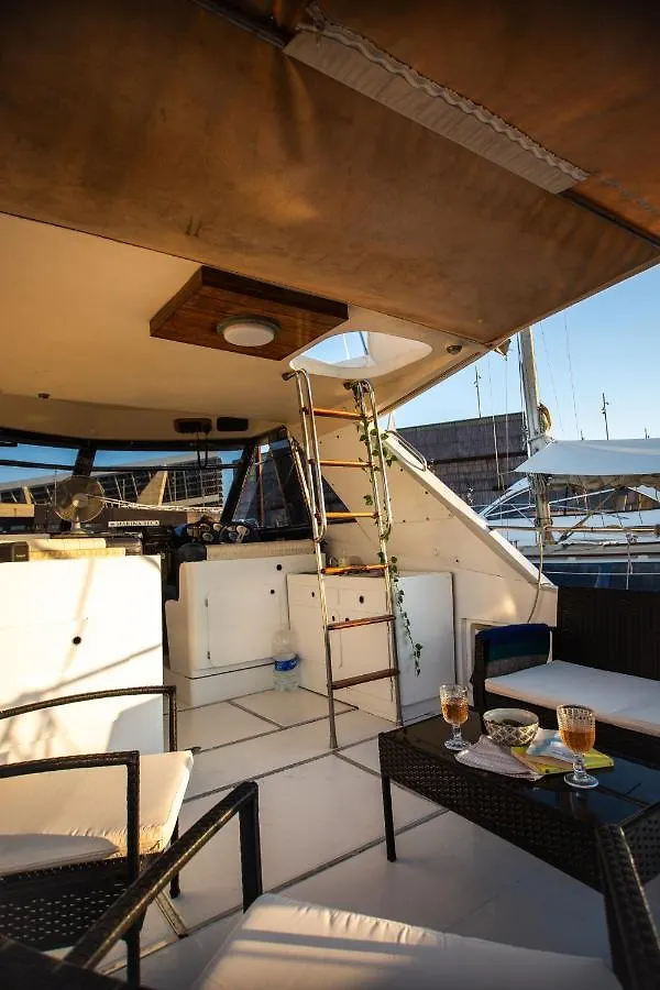Magno II Boat Hotel Sant Adria de Besos 0*,  Spain