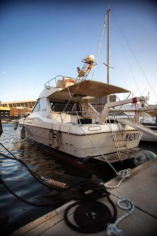 Botel Magno II Boat Hotel Sant Adria de Besos